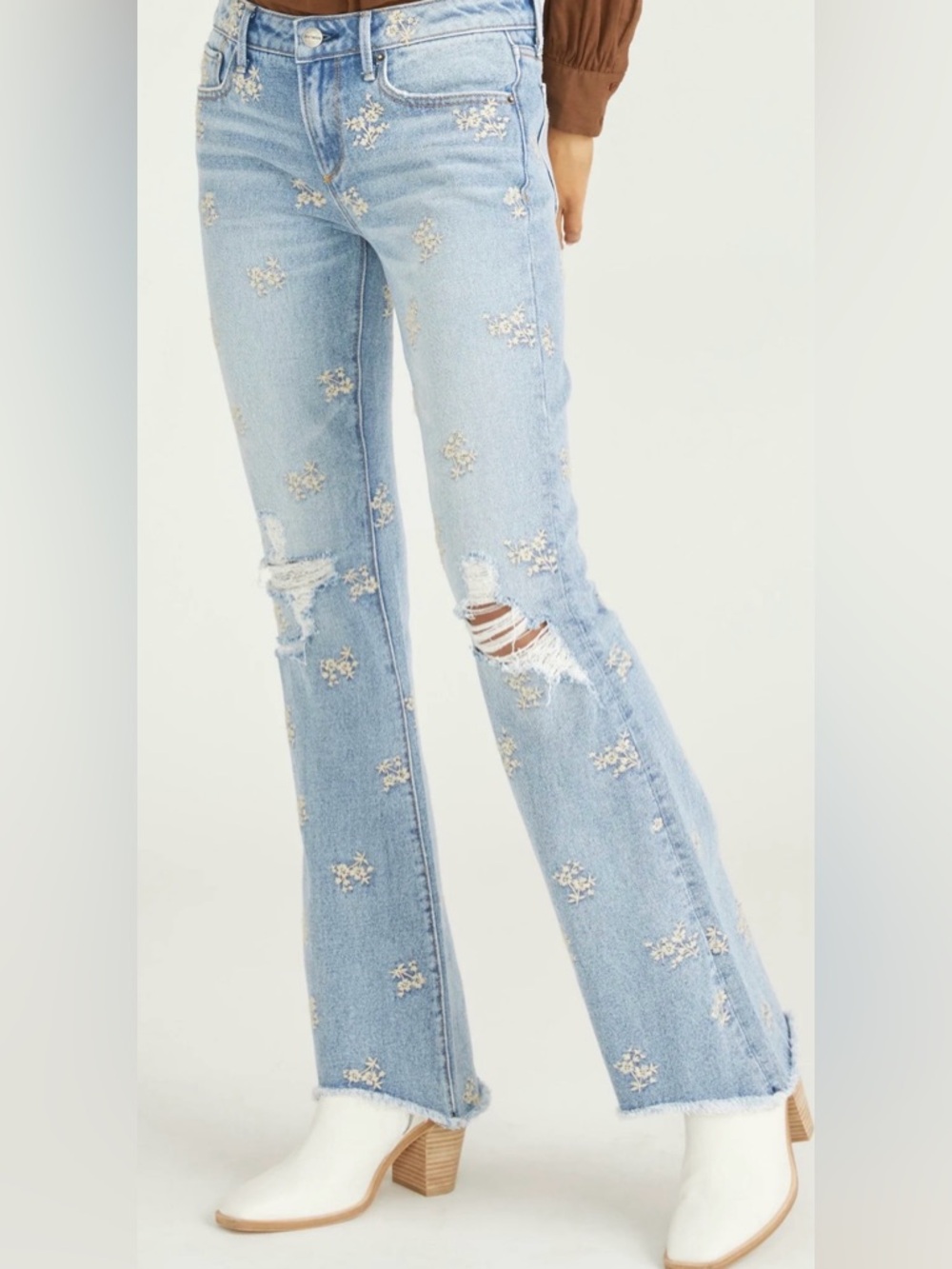 DRIFTWOOD WOMEN'S EVA LIGHT WASH LOW RISE FLORAL FLARE JEANS 26